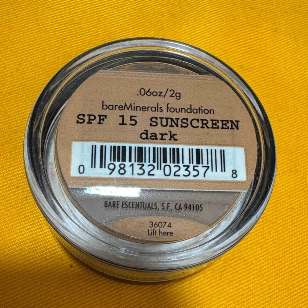bareMinerals SPF 15 Sunscreen Foundation Color DARK New Sealed 2g / .06oz